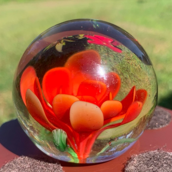Art Glass “Vintage” Paperweight - Picture 1 of 7